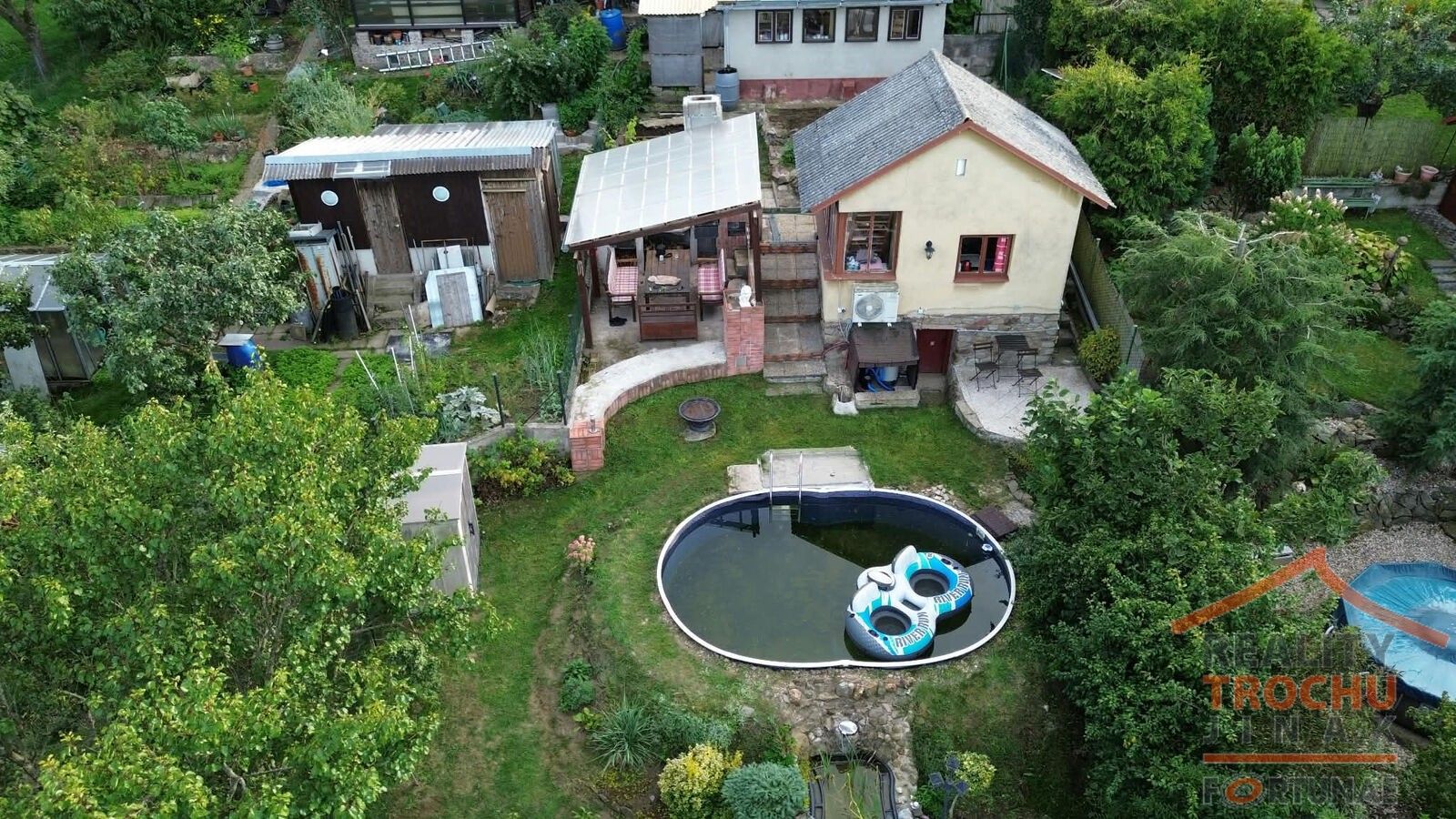 Chata · 450 m² · Chvaletice - 3