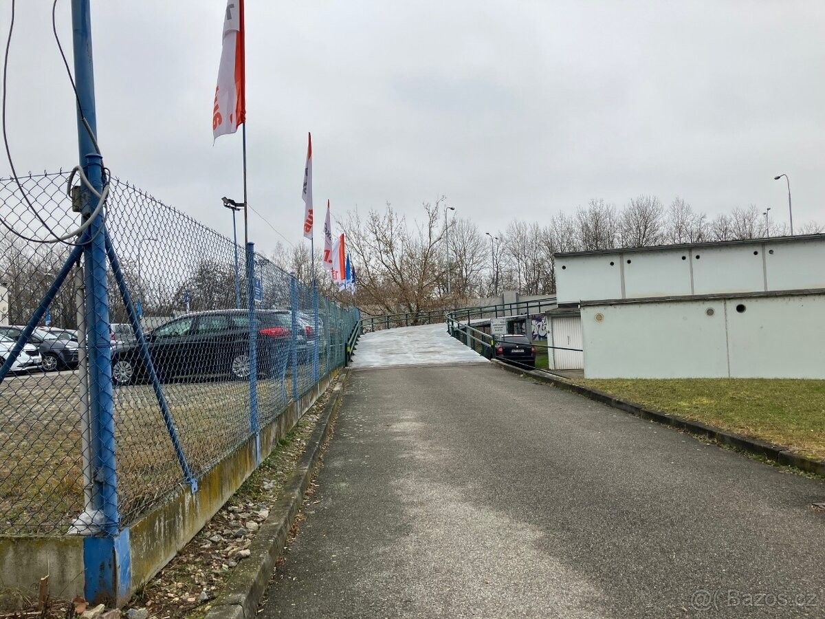 Garáže, České Budějovice, 370 01