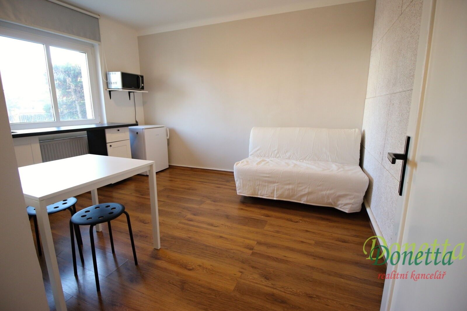 Pronájem byt 1+kk - Sulická, Praha, 17 m²