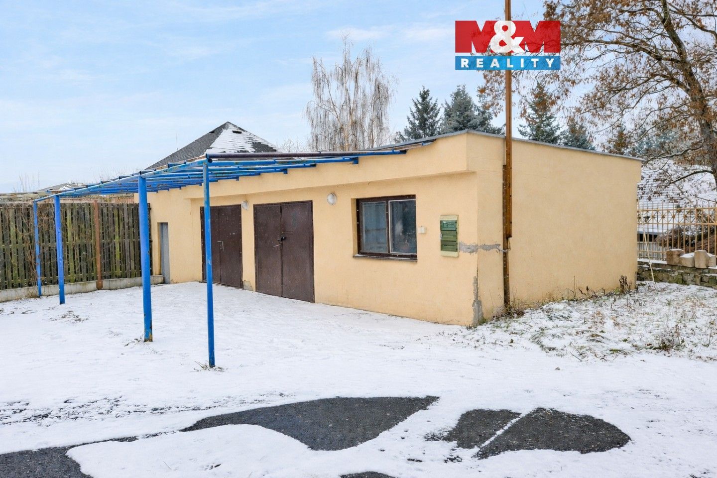 Garáže, Hliňany, Řehlovice, 81 m²