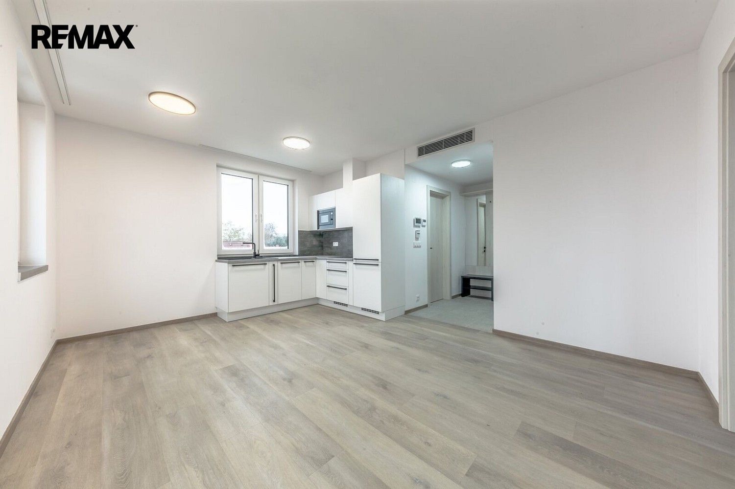 2+kk, Veleslavínova, Kladno - Kročehlavy, 39 m²