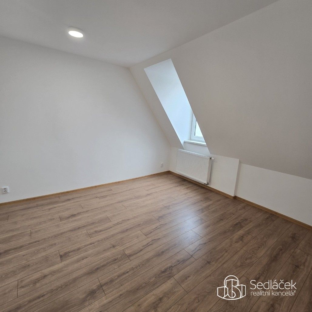 Pronájem byt 1+kk - Josefa Kajetána Tyla, Sokolov, 31 m²