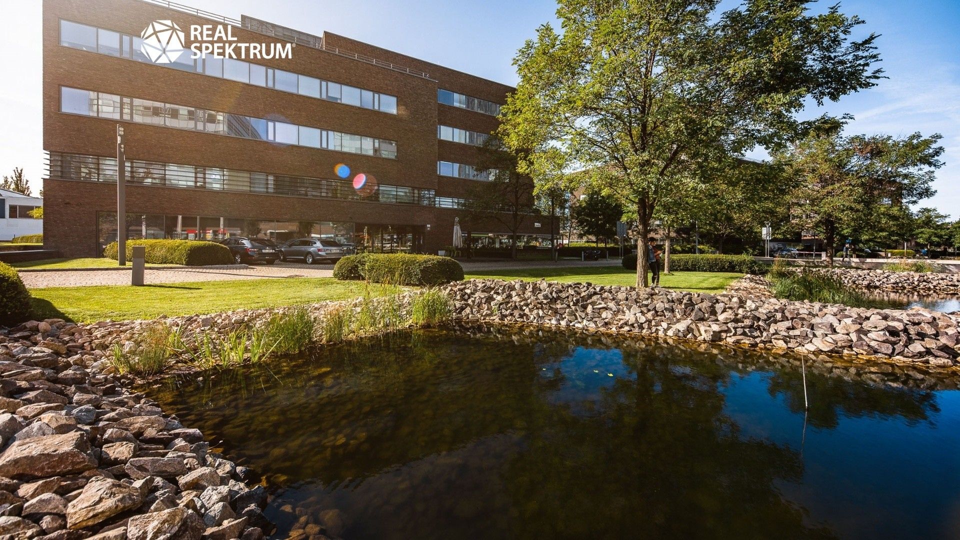 Pronájem kancelář - Holandská, Brno, 936 m²