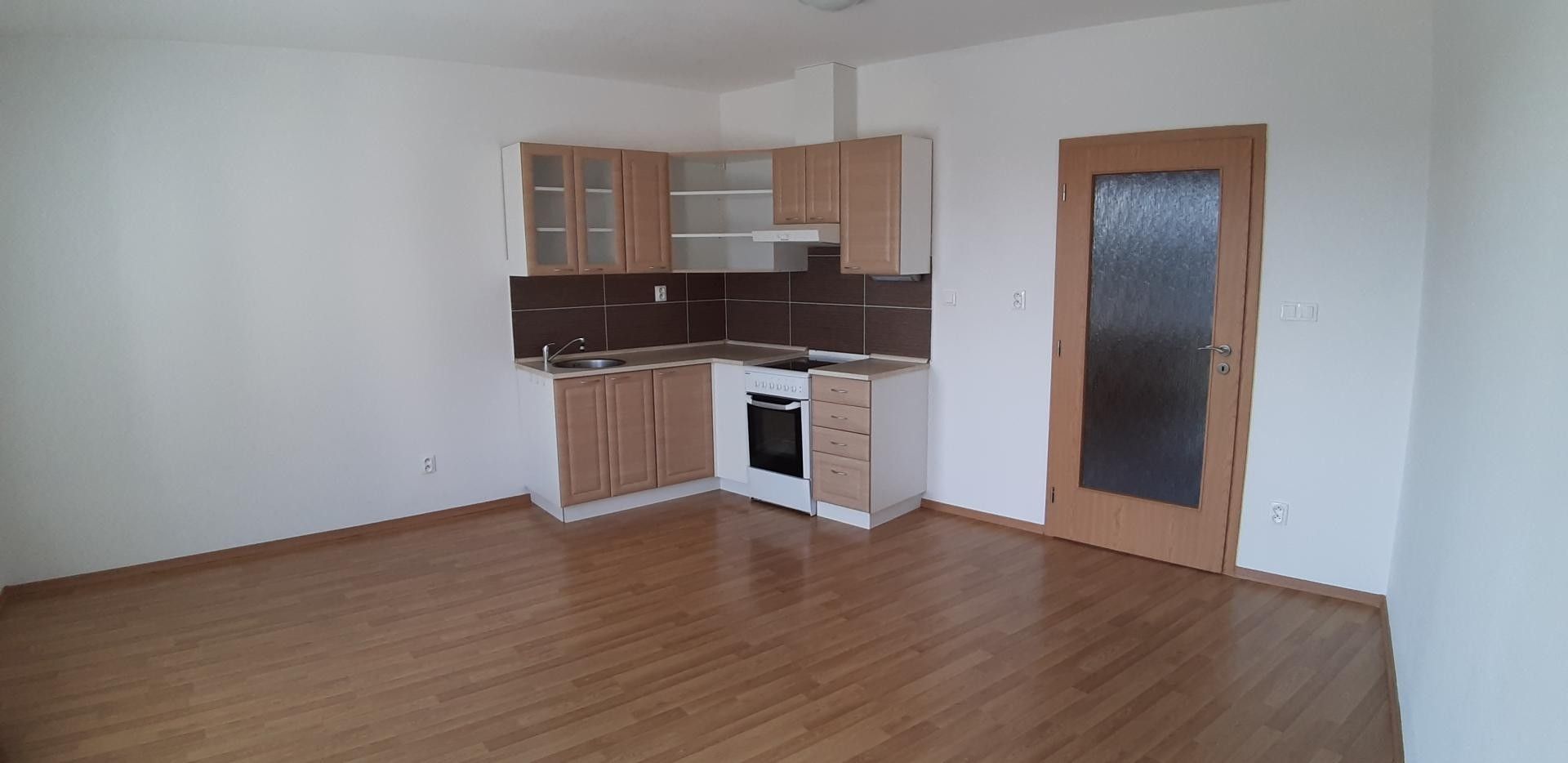 Pronájem byt 1+kk - Hvězdná, Jindřichův Hradec, 27 m²