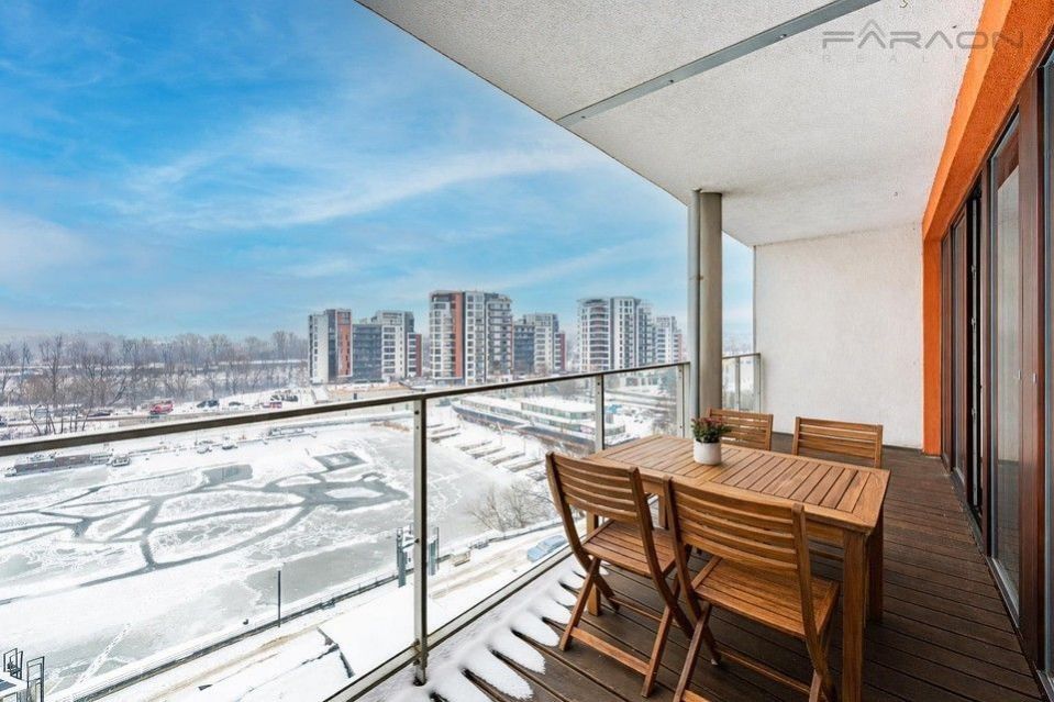 Pronájem byt 2+kk - Jankovcova, Praha, 67 m²