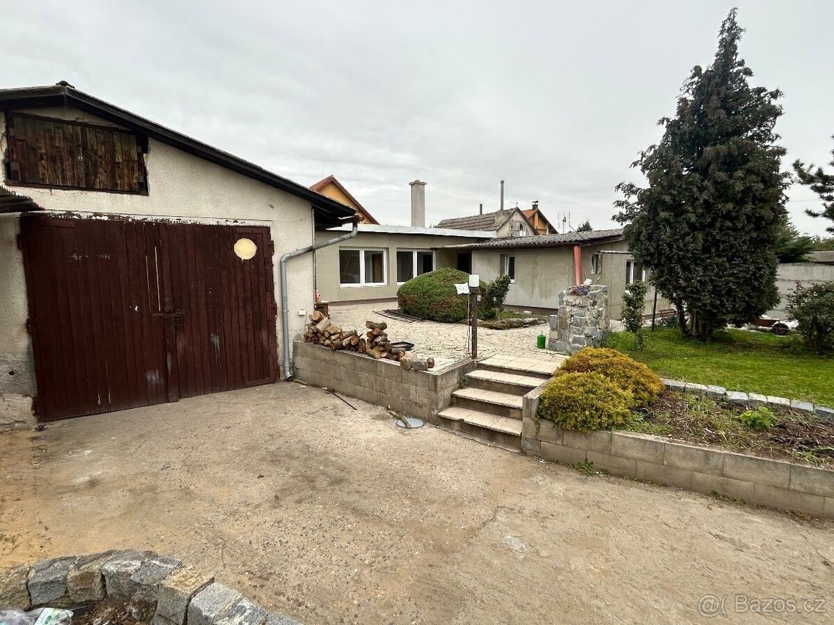 Prodej rodinný dům - Kostelec nad Labem, 277 13