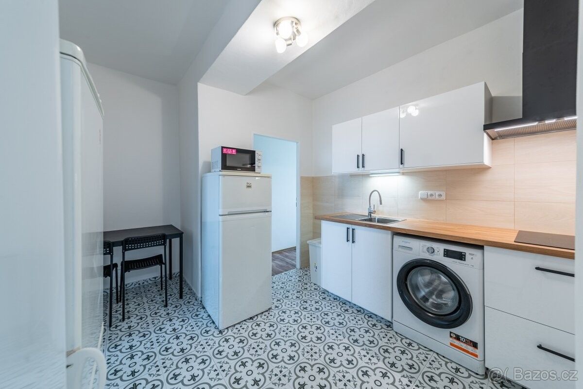 Pronájem byt - Praha, 170 00