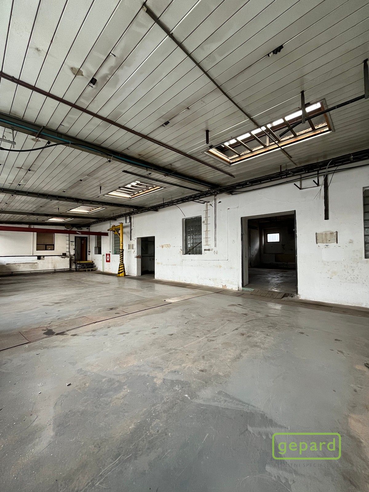 Pronájem výrobní prostory - -Město, Beroun, 700 m²