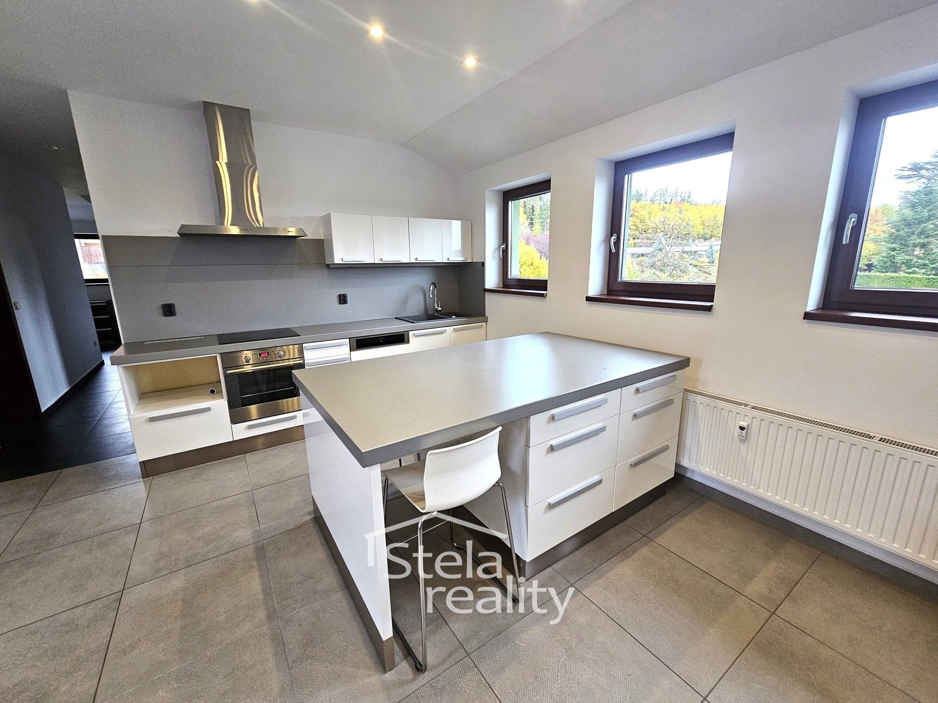 4+kk, Ježník, Krnov, 160 m²