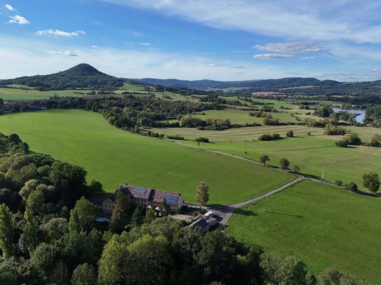Ubytovací zařízení · 1 100 m² · Blíževedly Litice - 2