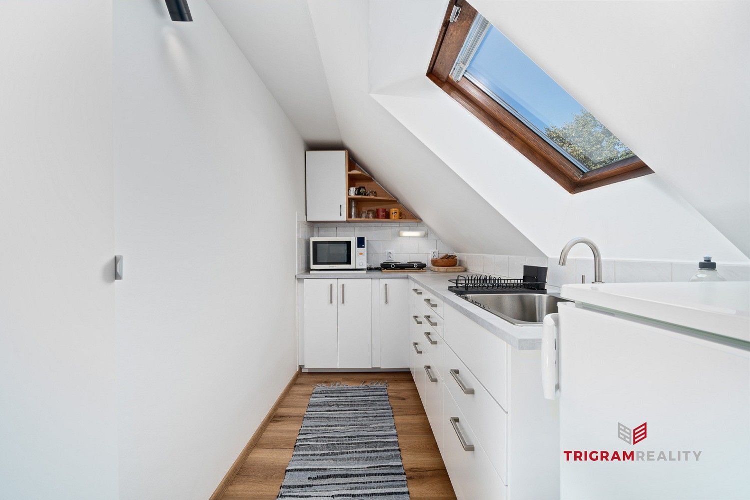 Pronájem byt 2+kk - Dlouhá, Hradec Králové, 55 m² - 2