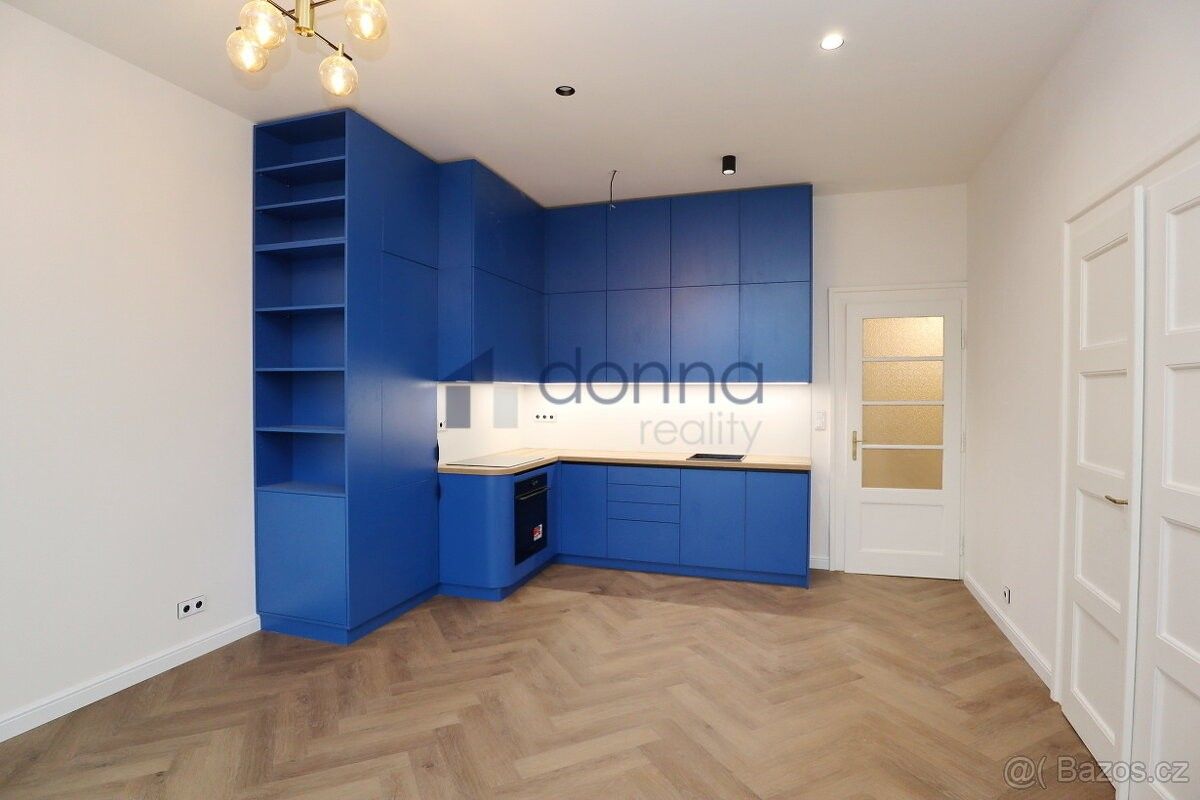 Pronájem byt - Praha, 180 00