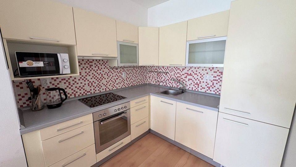 Byt 2+kk · 50 m² · Poděbradská, Praha - 3