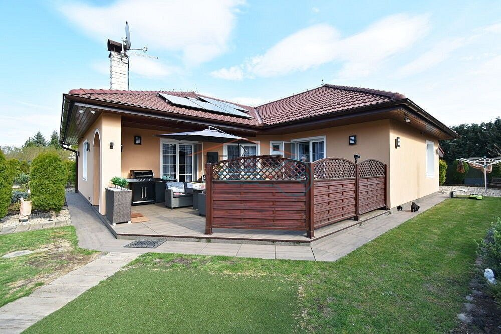 Rodinné domy, Pětihosty, okres Praha-východ, 137 m² - 2