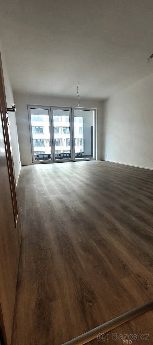 Pronájem byt - Praha, 198 00