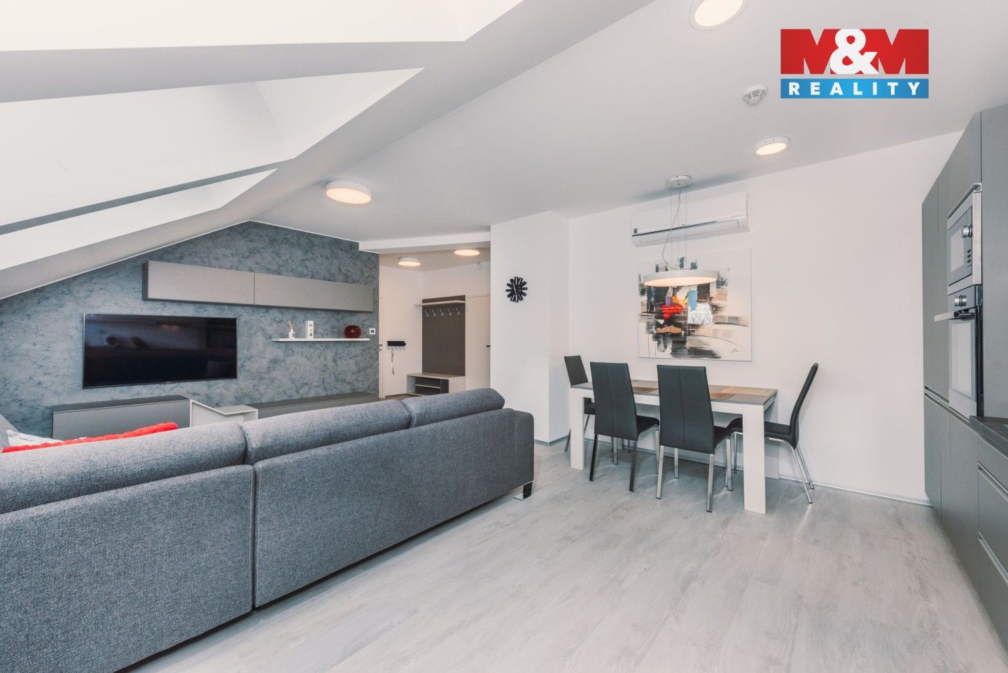 Pronájem byt 2+kk - Na Hrádku, Pardubice, 68 m²