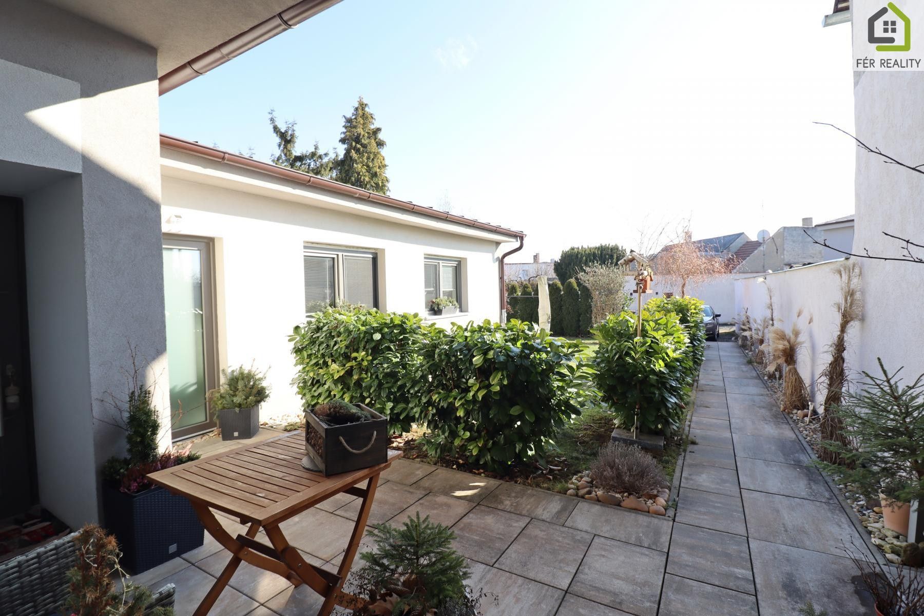 2+kk, 9. května  , Roudnice nad Labem, 47 m²