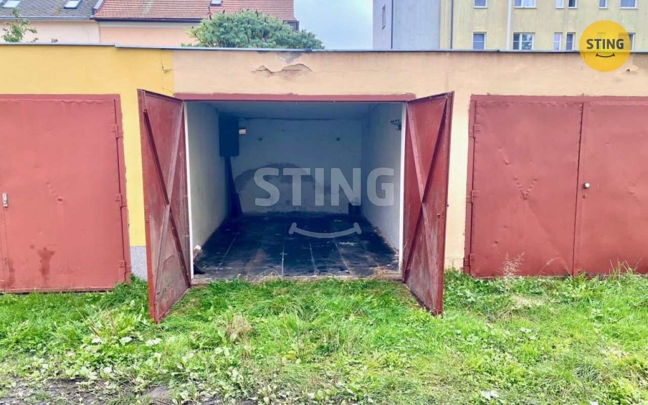 Garáže, Máchova, Opava, 16 m²