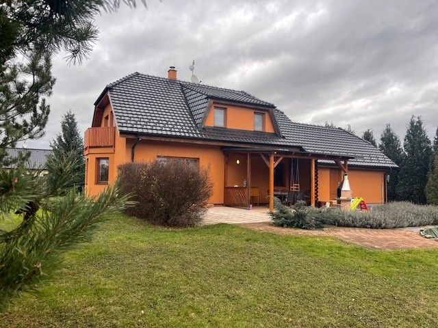 Rodinné domy, Hlušovice, 304 m²