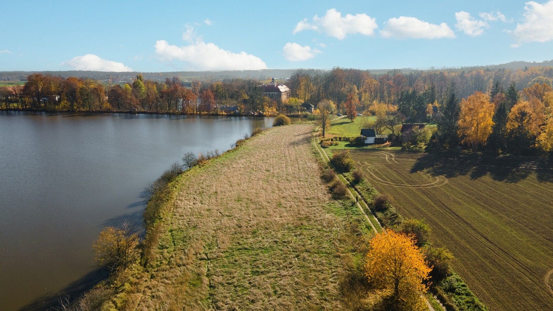 Pozemky pro bydlení, Osová Bítýška - Osová, okres Žďár nad Sázavou, Kraj Vysočina - 1