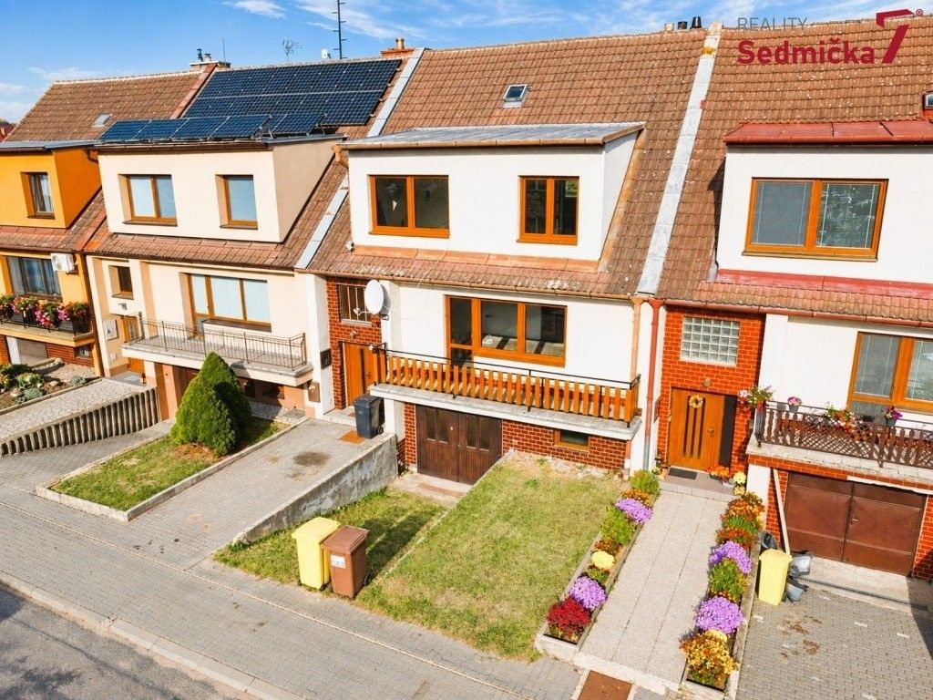 Prodej rodinný dům - Únanov, 300 m² - 2