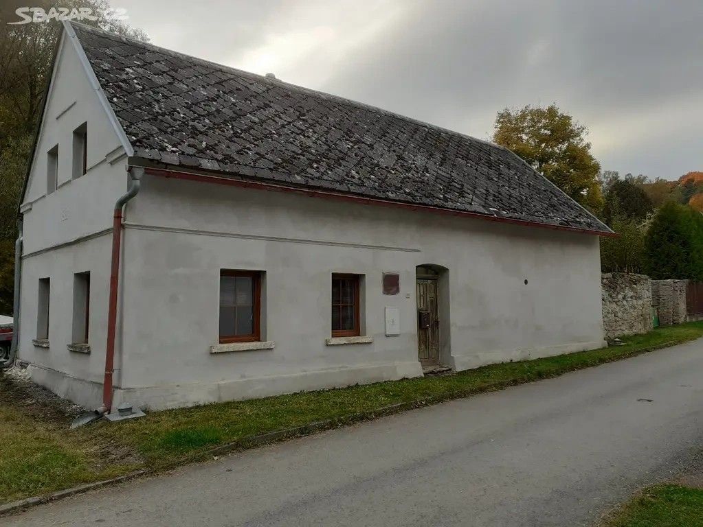 Rodinné domy, Úterý, 330 40