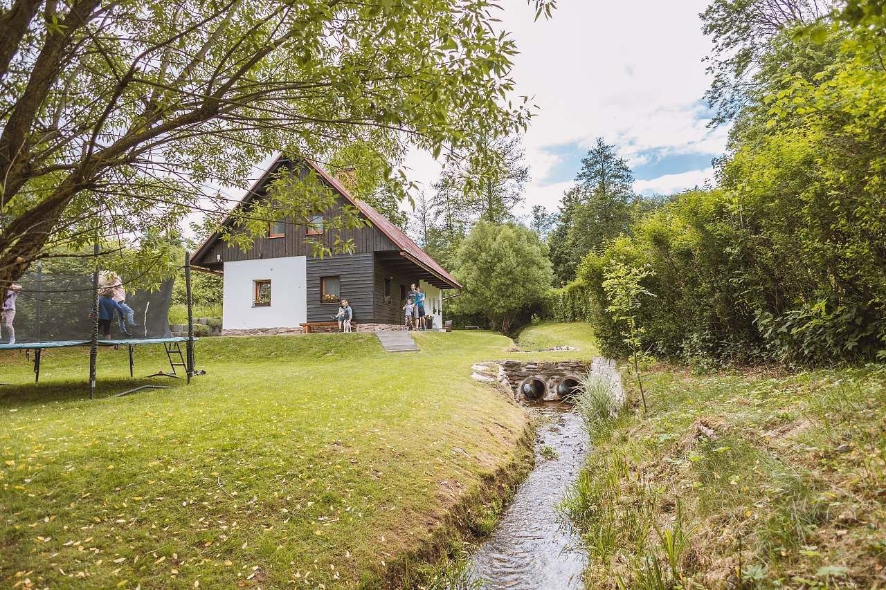 Chaty, Mladé Buky, Královéhradecký kraj