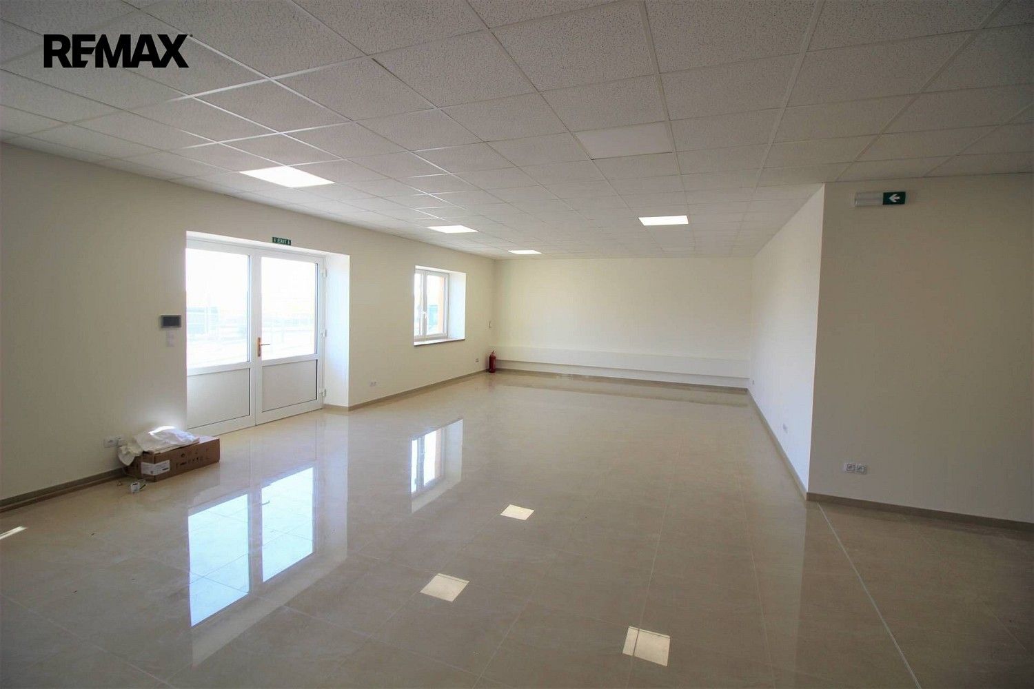 Obchodní prostory, Rostoklaty, okres Kolín, Středočeský kraj, 190 m² - 2