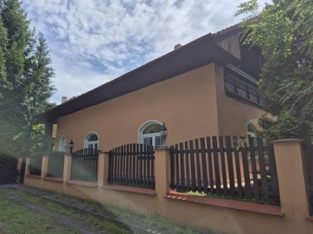 Rodinné domy, Kly, 277 41