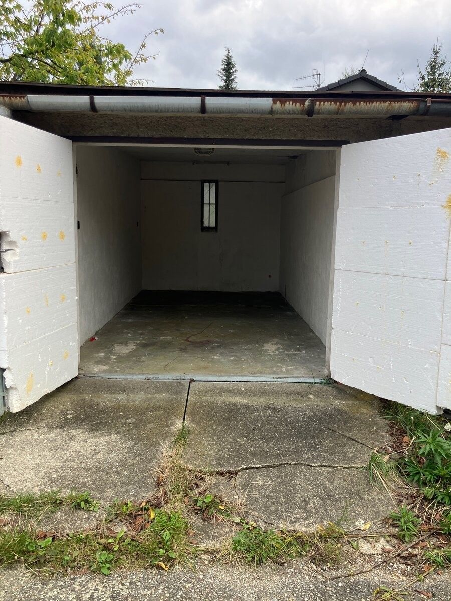 Pronájem garáž - Bukovany, 779 00