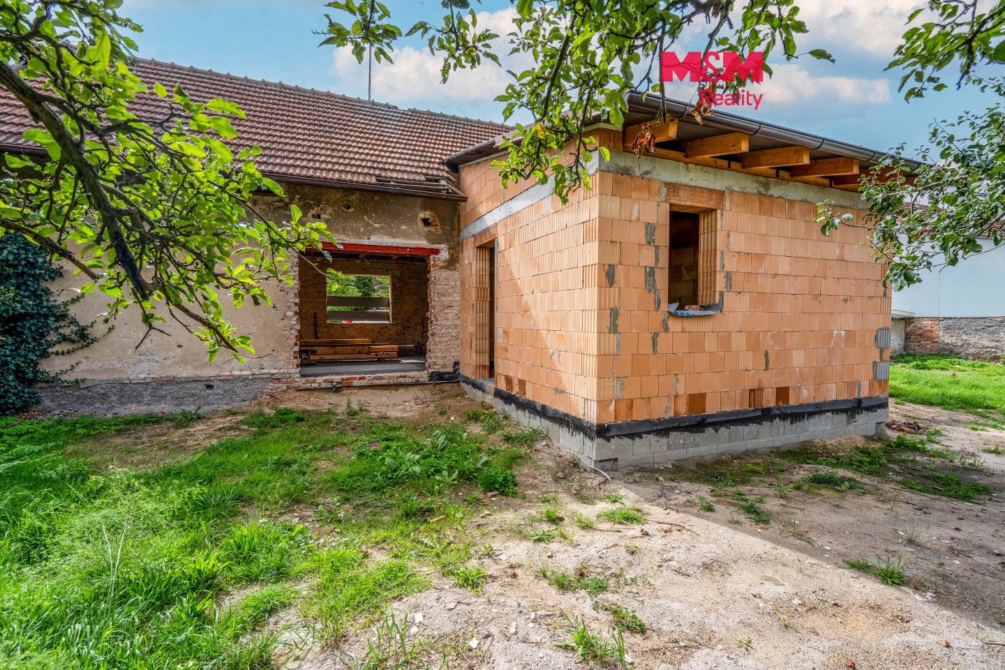 Prodej rodinný dům - Pražská, Sadská, 234 m² - 1