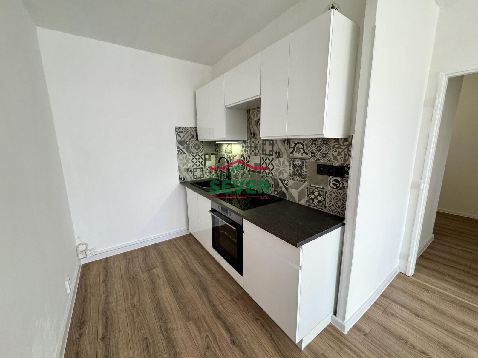 2+kk, M. J. Husa, Most, 40 m² - 2