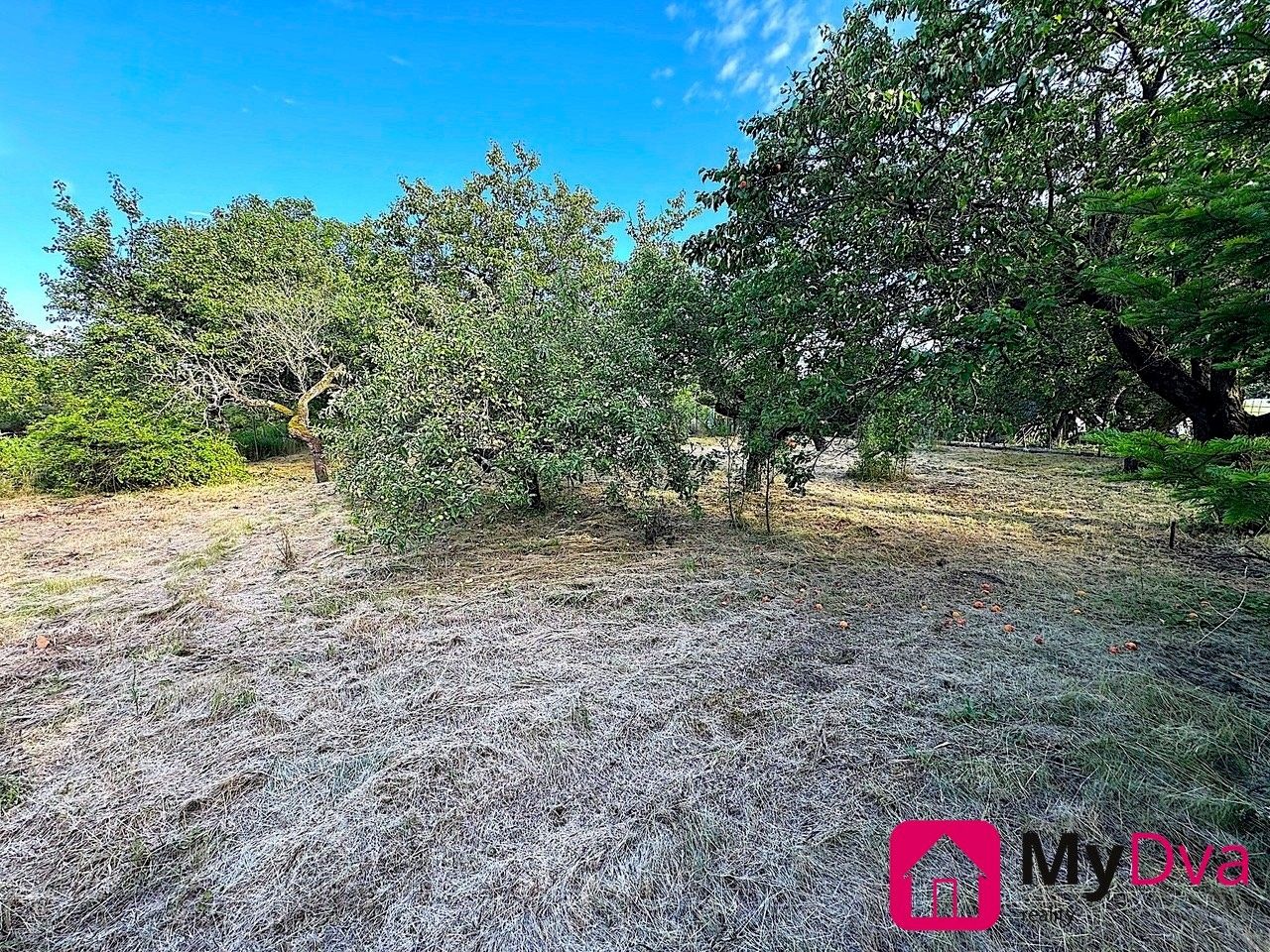 Prodej pozemek pro bydlení - Znojmo, 1 465 m²