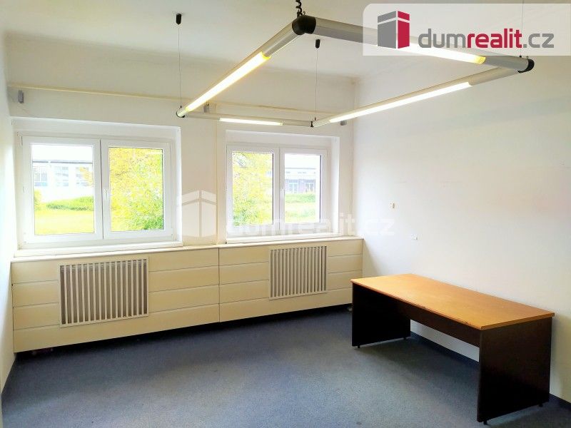 Pronájem komerční - Nádražní, Třeboň, 19 m²