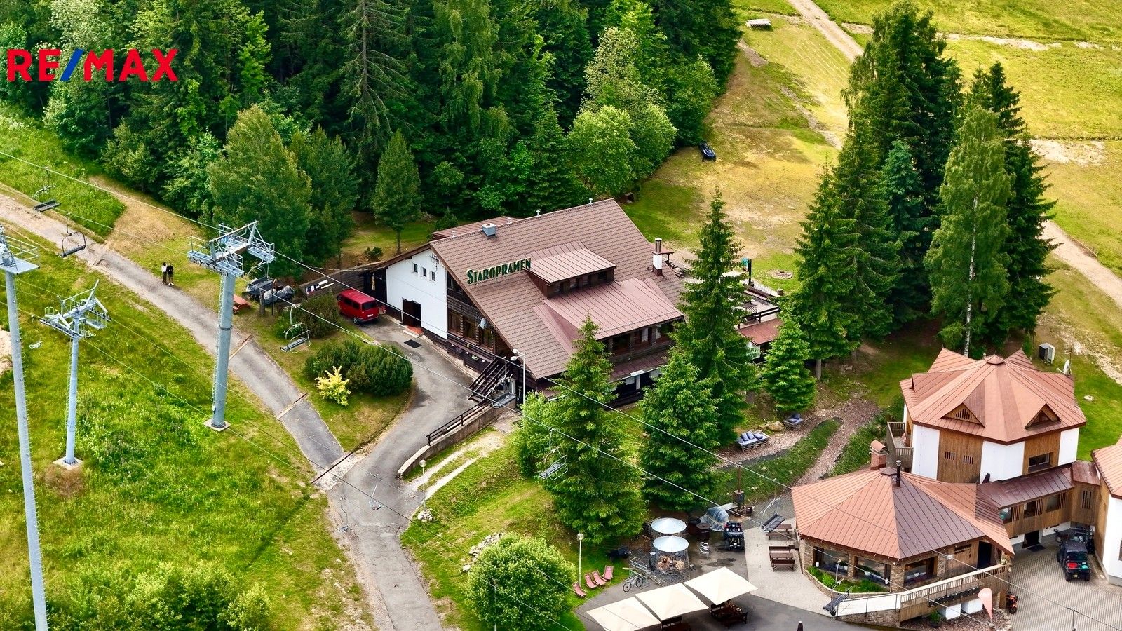 Ubytovací zařízení, Harrachov, 400 m²