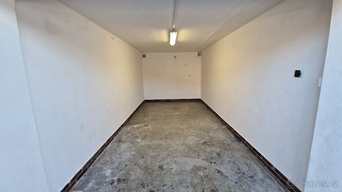 Prodej garáž - Vsetín, 755 01