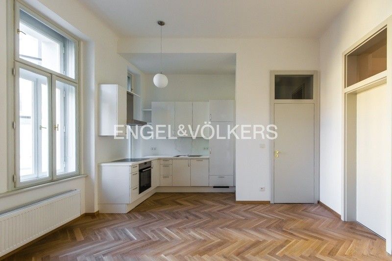 Pronájem byt 2+kk - Balbínova 1091, Praha, 44 m²