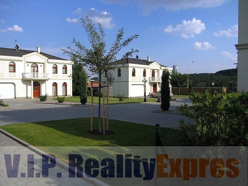 Rodinné domy, Nebušice, 270 m² - 2