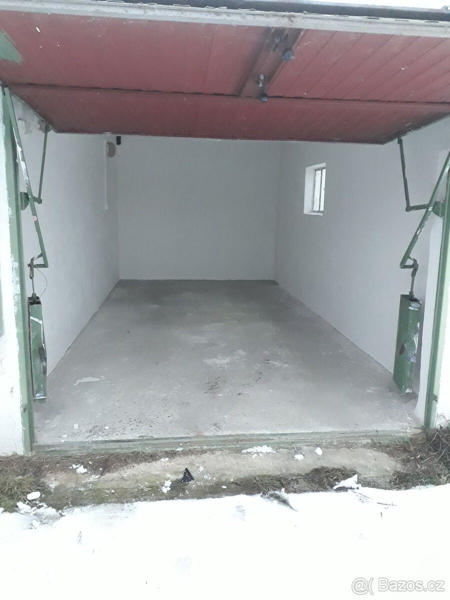 Garáže, Uničov, 783 91