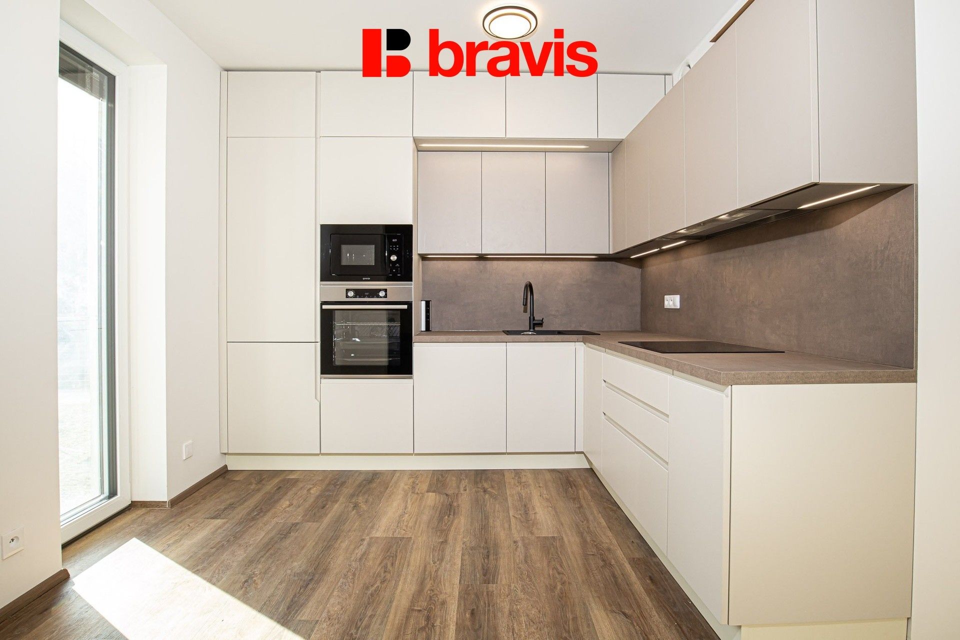 Pronájem byt 2+kk - Bystrcká, Brno, 57 m²