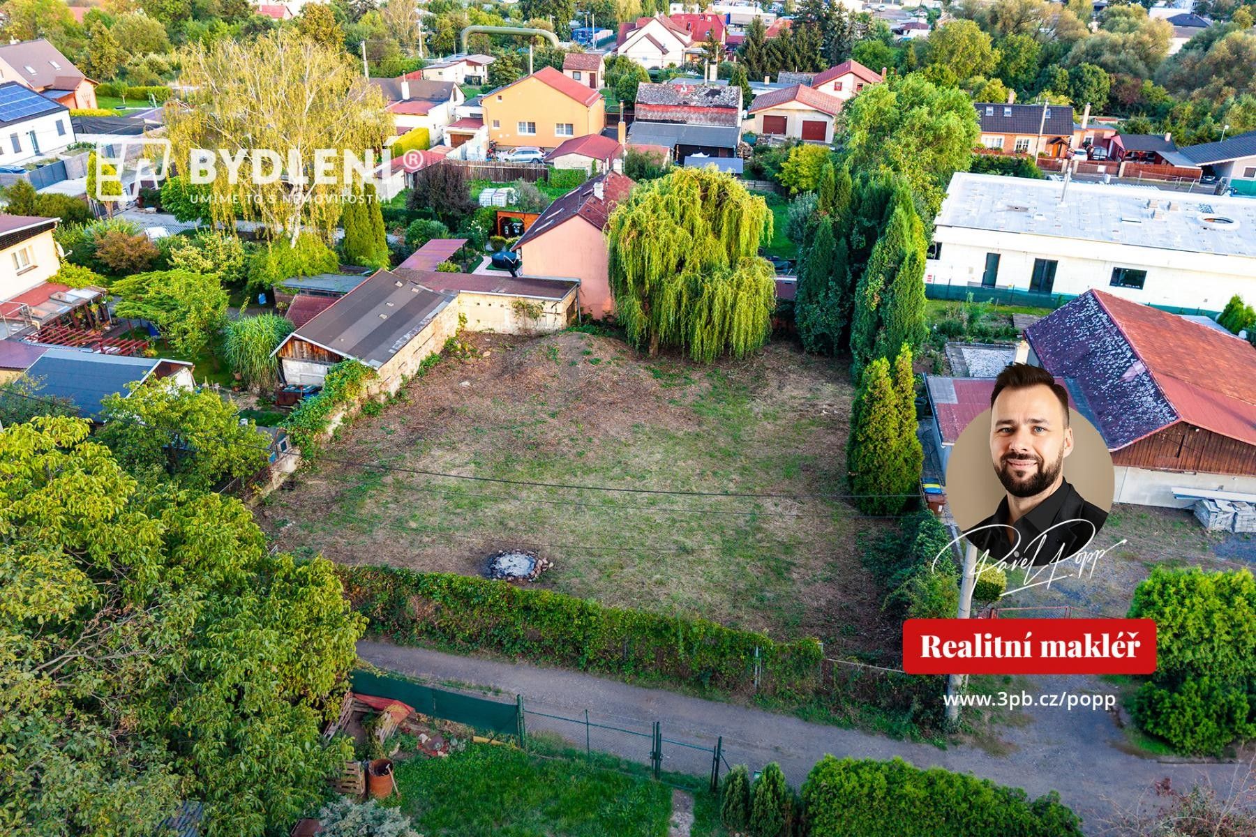 Pozemek pro bydlení, 738 m²