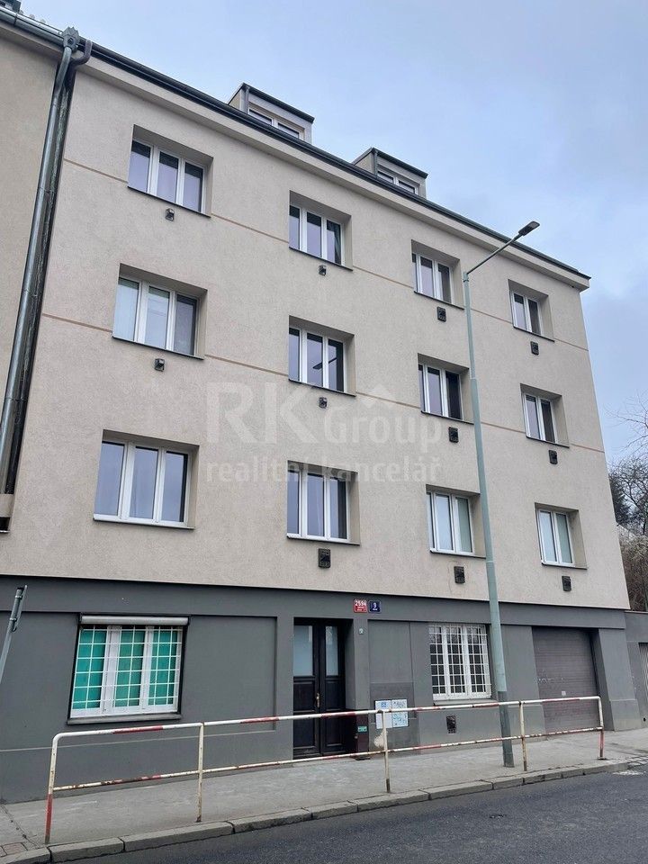 2+kk, Křížová, Praha, 49 m²