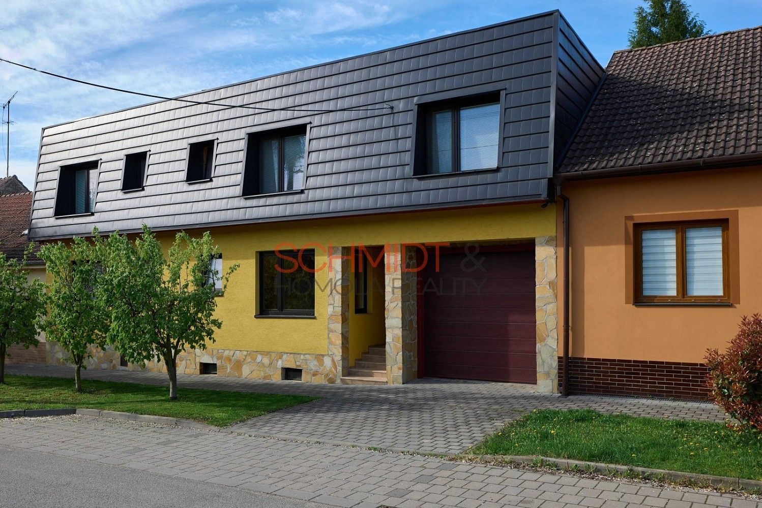 Rodinné domy, Hustopeče, okres Břeclav, Jihomoravský kraj, 437 m² - 1