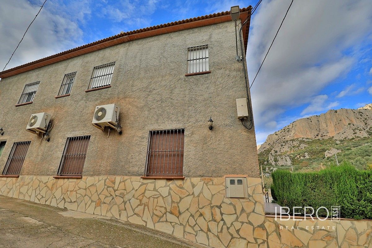 Prodej rodinný dům - Alfarnatejo, ES, 528 m² - 2