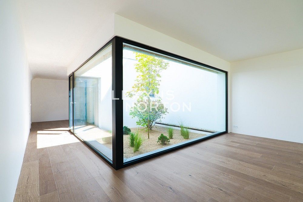 Rodinný dům · 260 m² · Praha - Horní Měcholupy, okres Praha 15, Hlavní město Praha - 4