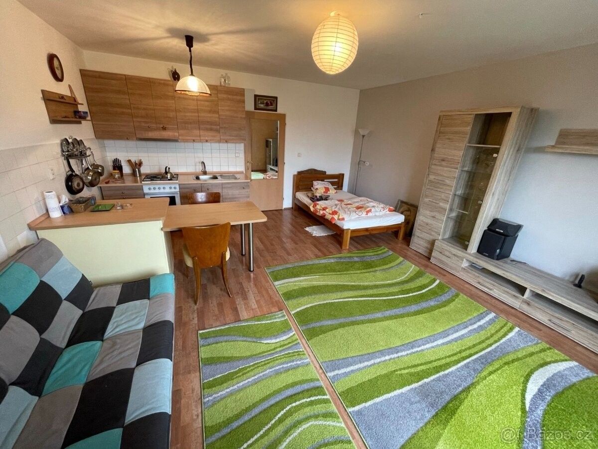 Byty, Újezd u Brna, 664 53