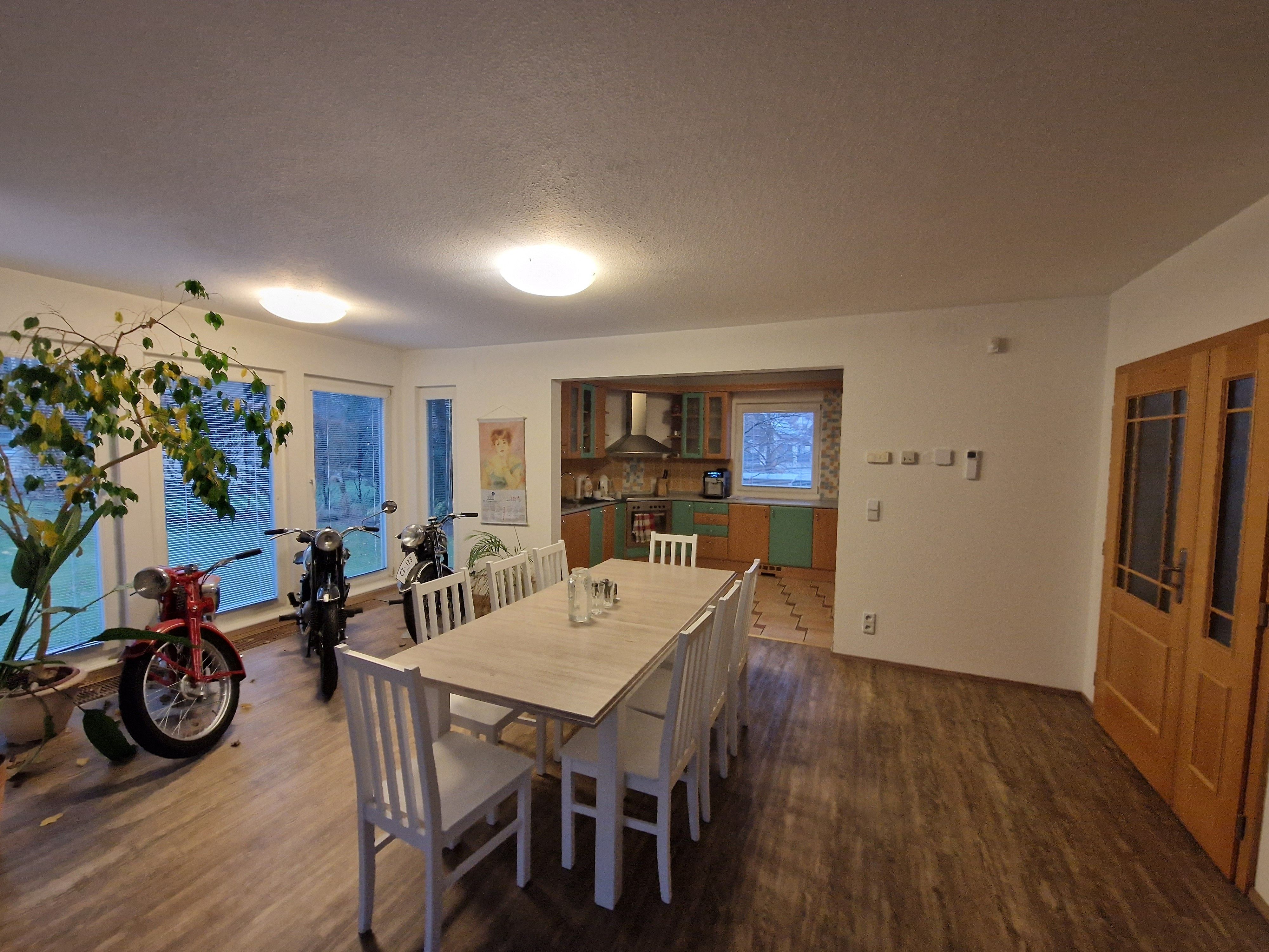 Pronájem kancelář - Studánková 477, Praha, 21 m²