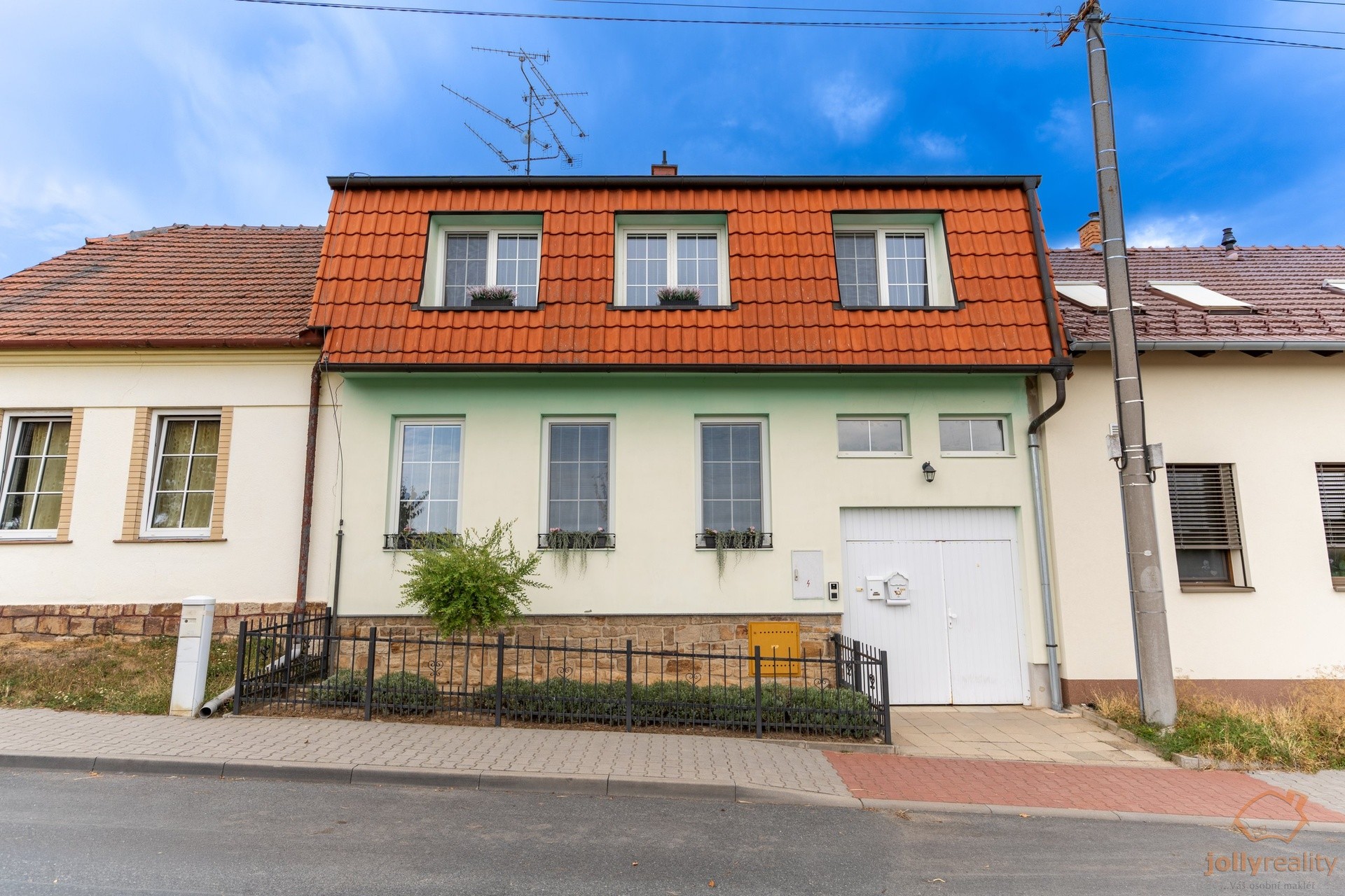 Dar, 246 m², art 271 m²