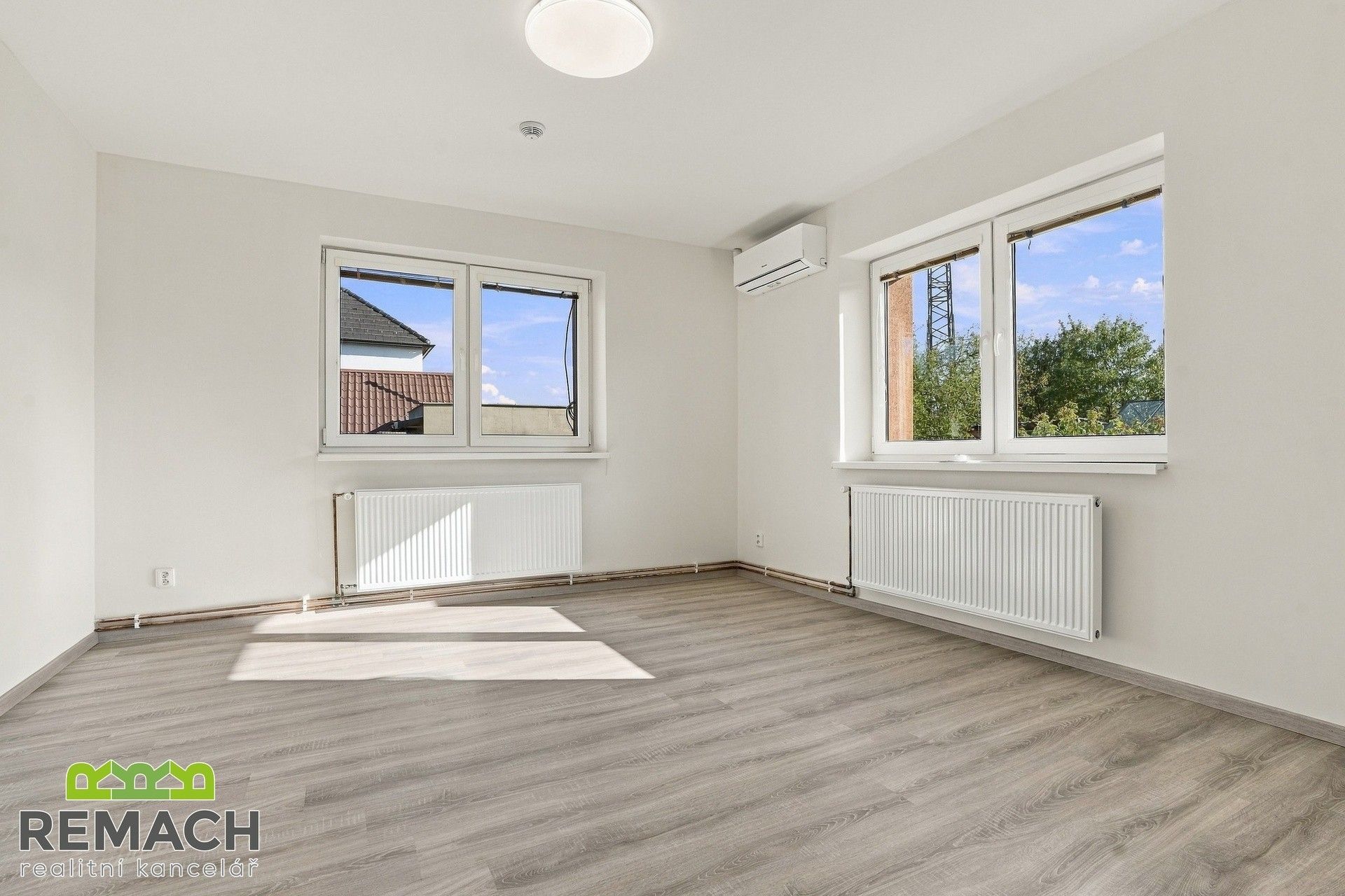 Pronájem byt 3+1 - K Větřáku, Hvozdná, 89 m² - 5