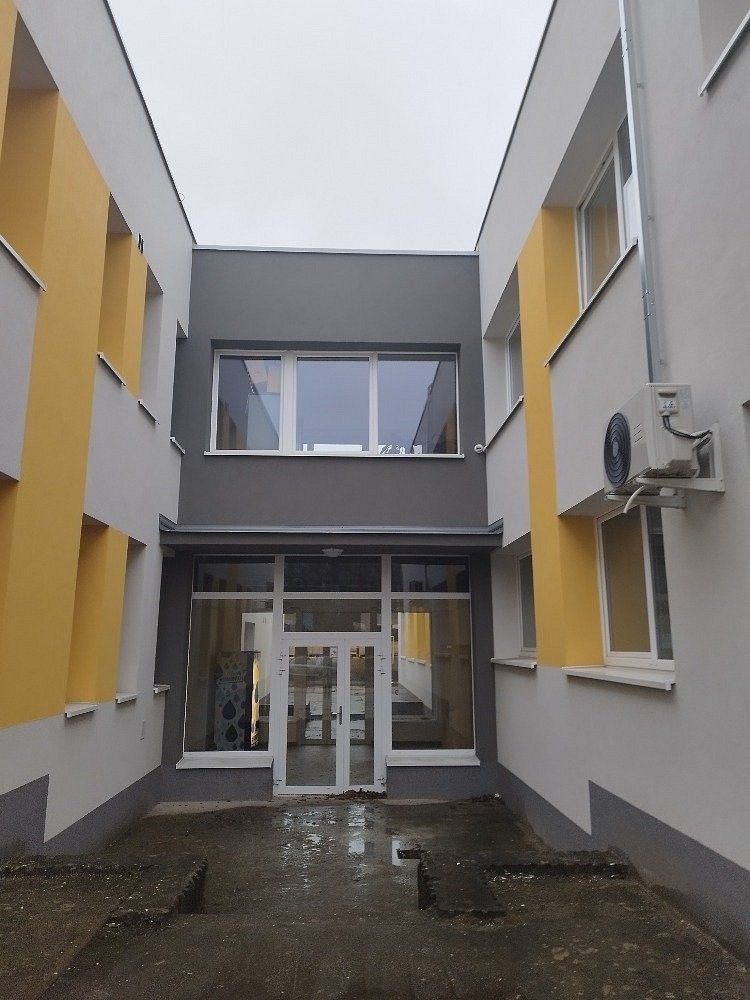 Obchodní prostory · 17 m² · Hradec Králové - Slezské Předměstí, Královéhradecký kraj - 3